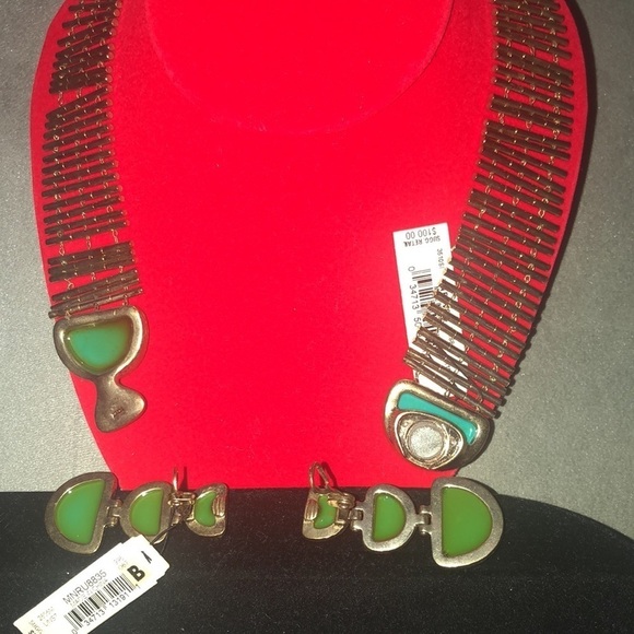 Vintage Turquoise Inspired Gold tone Necklace Bracelet & Earrings Set “ Monet “ - Picture 5 of 10